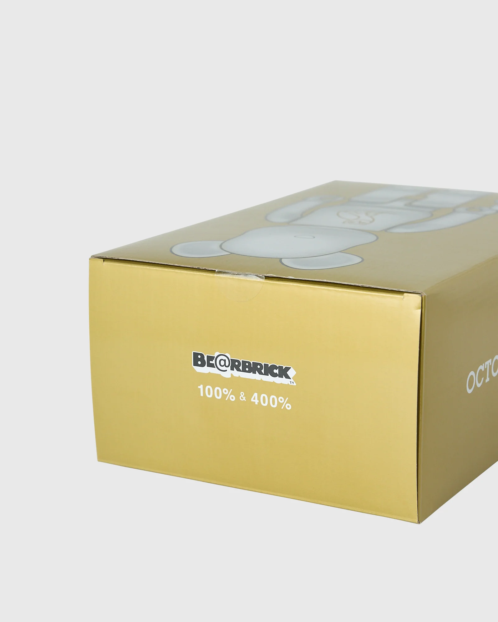 Medicom BE@RBRICK™ 400% & 100% Set - Pearl White - Image 8